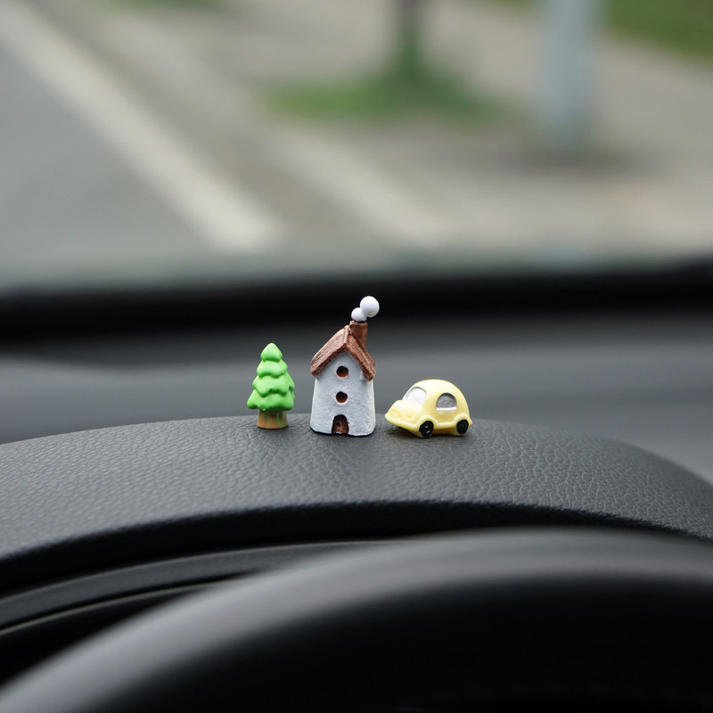 Uniwersalne mini ozdoby na des – Interior Design Of House recenzja i cena